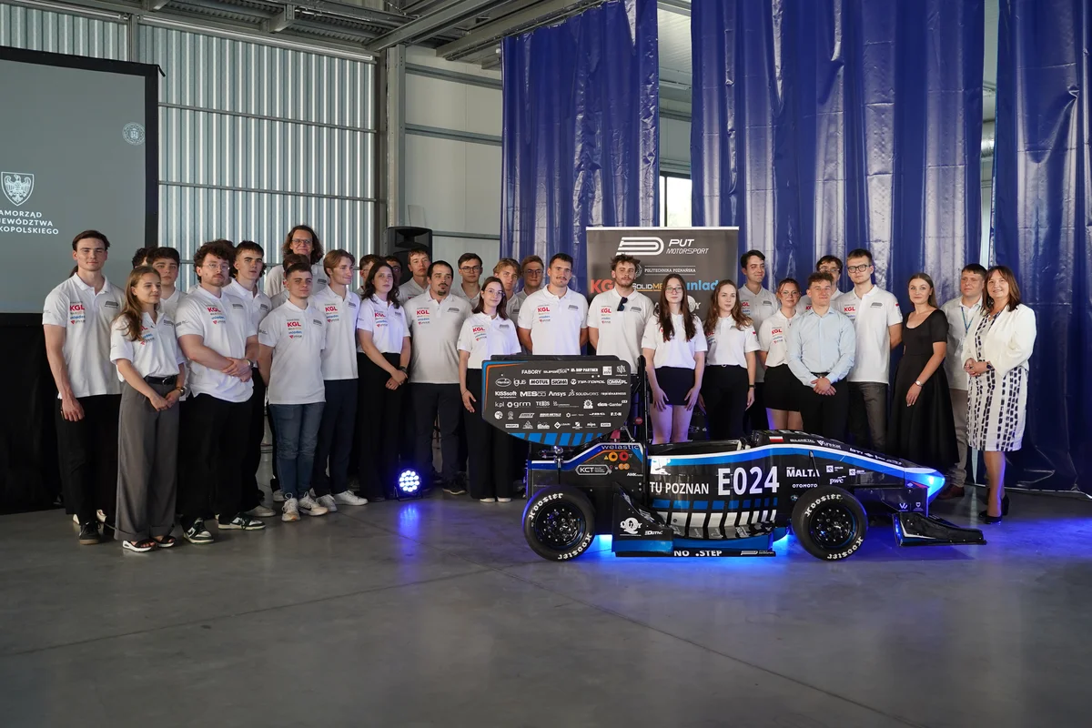 Zespół PUT Motorsport z bolidem PM10 Malta